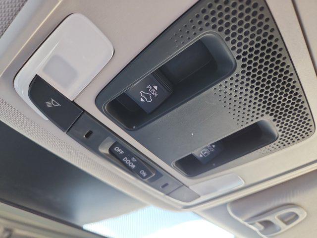 Photo of 2023 Platinum White Pearl Honda Pilot