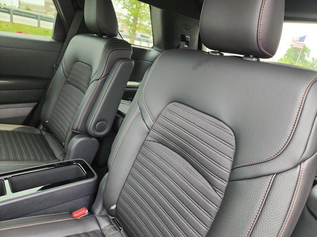 Photo of 2025 Super Black Nissan Pathfinder
