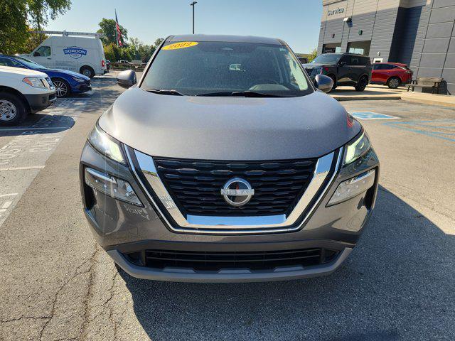 Photo of 2022 Gun Metallic Nissan Rogue