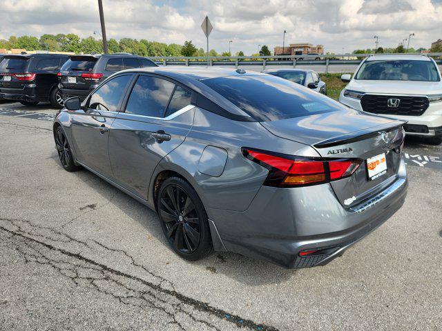 Photo of 2022 Gun Metallic Nissan Altima