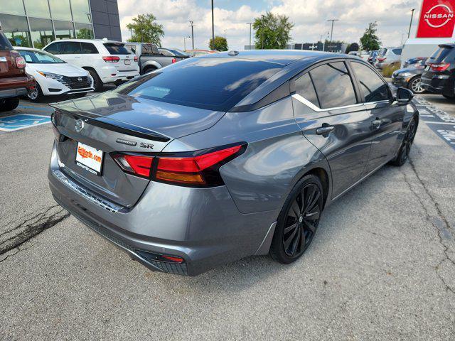 Photo of 2022 Gun Metallic Nissan Altima