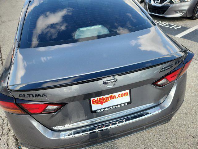 Photo of 2022 Gun Metallic Nissan Altima