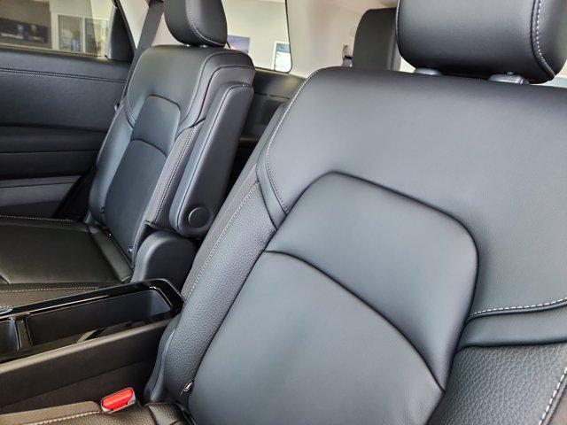 Photo of 2025 Super Black Nissan Pathfinder