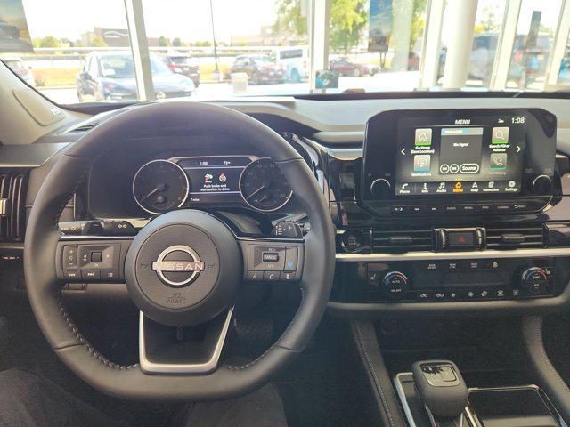 Photo of 2025 Super Black Nissan Pathfinder