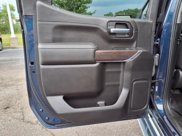 Photo of 2022 Pacific Blue Metallic GMC Sierra 1500