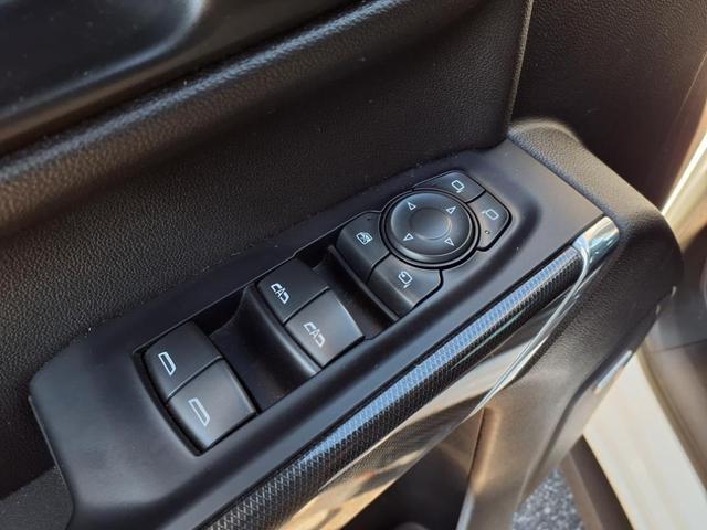 Photo of 2021 Summit White GMC Sierra 1500