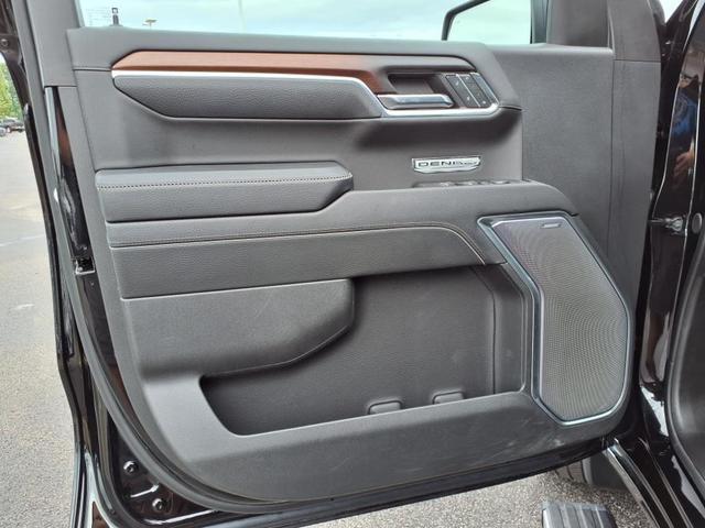 Photo of 2024 Onyx Black GMC Sierra 1500