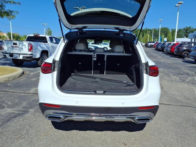 Photo of 2024 MANUFAKTUR Moonlight White Metallic Mercedes-Benz GLC 300