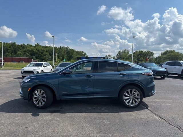 Photo of 2024 Ocean Blue Metallic Buick Envista