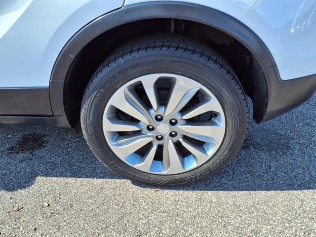Photo of 2017 Summit White Buick Encore
