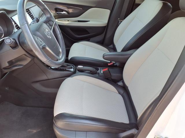 Photo of 2017 Summit White Buick Encore