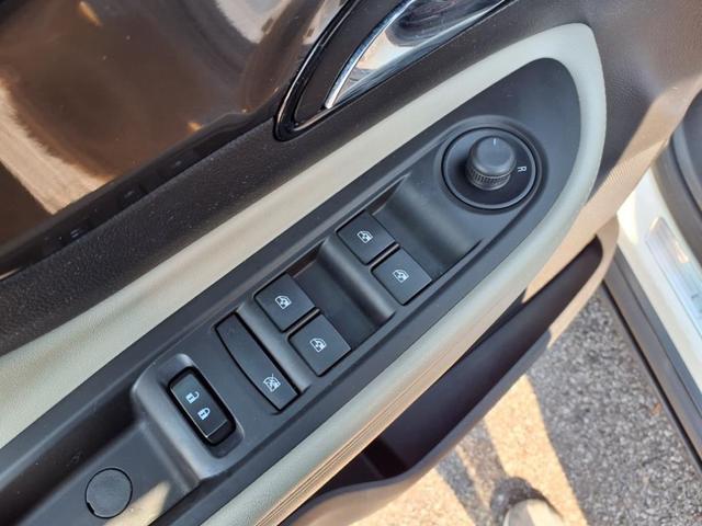 Photo of 2017 Summit White Buick Encore