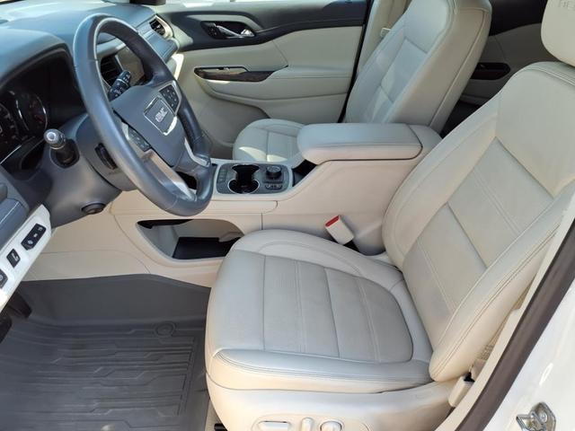 Photo of 2022 White Frost Tricoat GMC Acadia