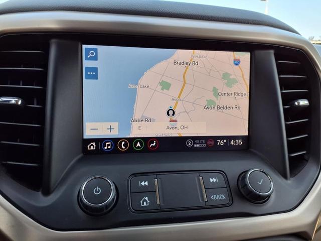 Photo of 2022 White Frost Tricoat GMC Acadia