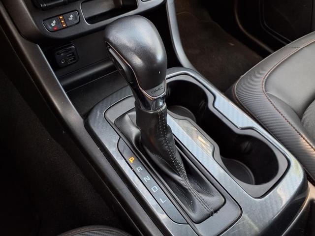 Photo of 2022 Onyx Black GMC Canyon
