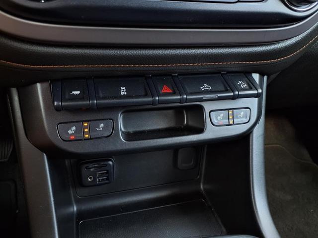 Photo of 2022 Onyx Black GMC Canyon
