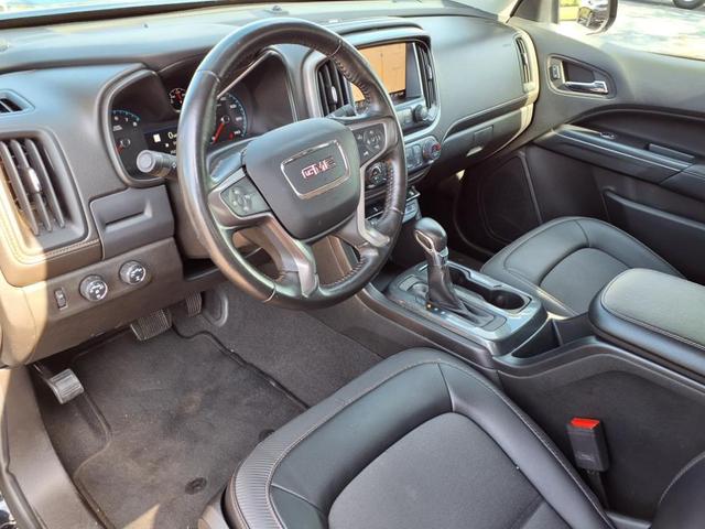 Photo of 2022 Onyx Black GMC Canyon