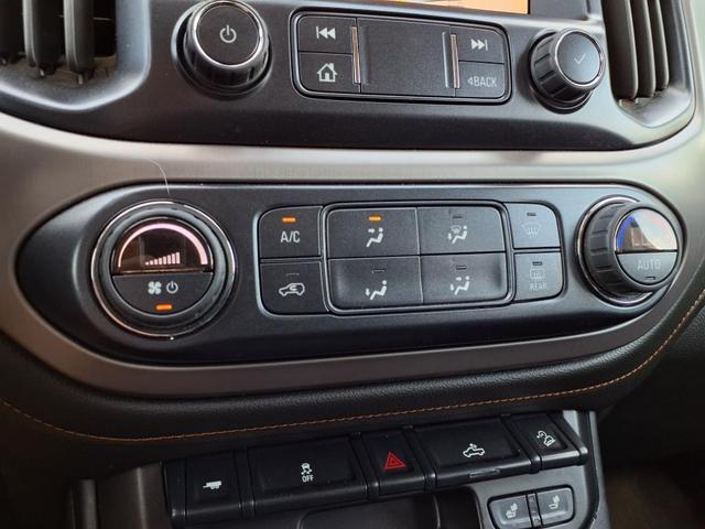 Photo of 2022 Onyx Black GMC Canyon