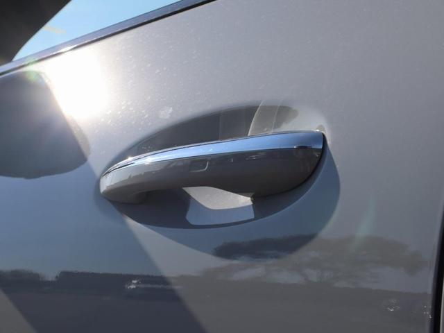 Photo of 2026 Gray Mercedes-Benz GLC 300