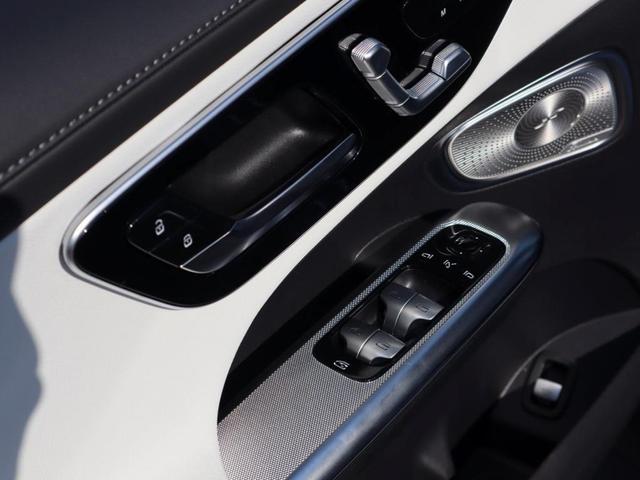 Photo of 2026 Gray Mercedes-Benz GLC 300