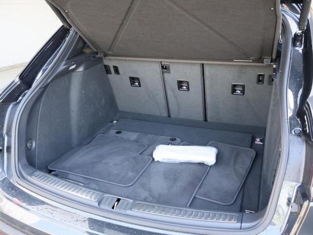 Photo of 2024 Volcano Grey Metallic Porsche Macan