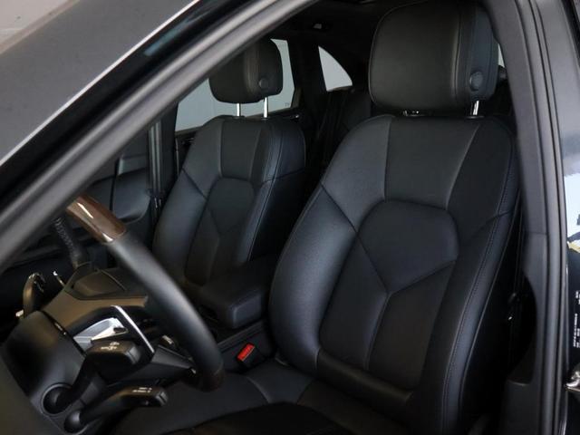 Photo of 2024 Volcano Grey Metallic Porsche Macan