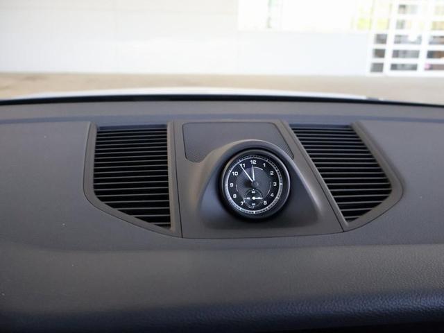 Photo of 2024 Volcano Grey Metallic Porsche Macan