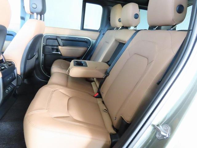 Photo of 2025 Pangea Green Land Rover Defender