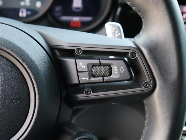 Photo of 2023 Night Blue Metallic Porsche Macan