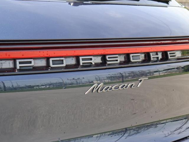 Photo of 2023 Night Blue Metallic Porsche Macan