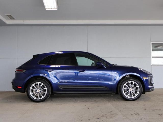 Photo of 2024 Gentian Blue Metallic Porsche Macan