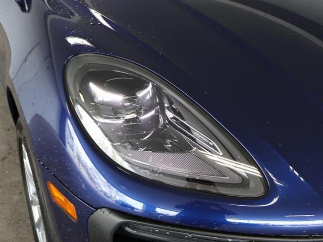 Photo of 2024 Gentian Blue Metallic Porsche Macan