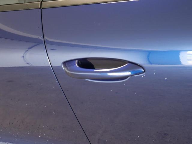 Photo of 2024 Gentian Blue Metallic Porsche Macan