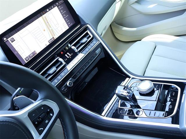 Photo of 2024 Alpine White BMW M850