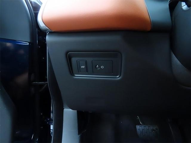 Photo of 2025 Portofino Blue Jaguar F-PACE