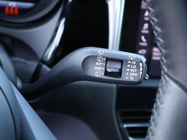 Photo of 2023 Black Porsche Macan