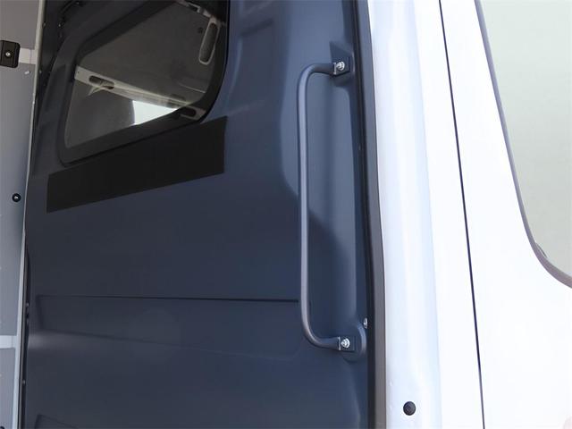 Photo of 2024 Arctic White Mercedes-Benz Sprinter 3500XD