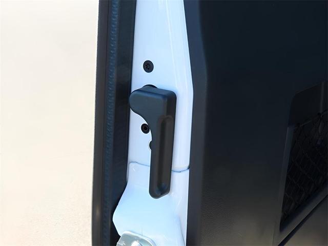 Photo of 2024 Arctic White Mercedes-Benz Sprinter 3500XD