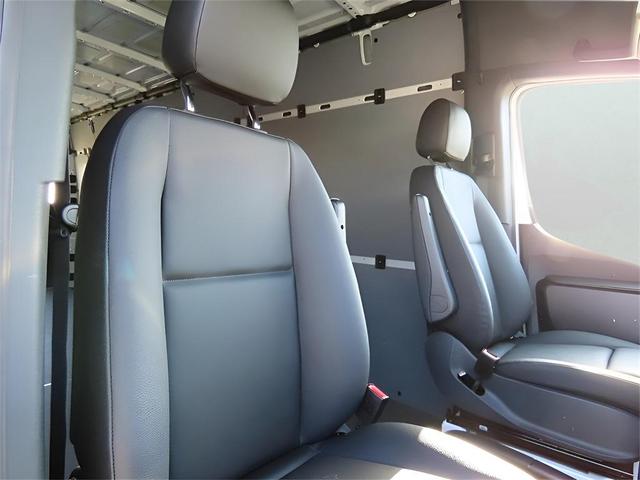 Photo of 2024 Arctic White Mercedes-Benz Sprinter 3500XD