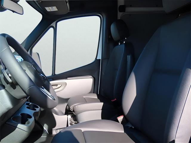 Photo of 2024 Arctic White Mercedes-Benz Sprinter 3500XD