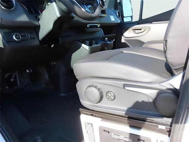 Photo of 2024 Arctic White Mercedes-Benz Sprinter 3500XD