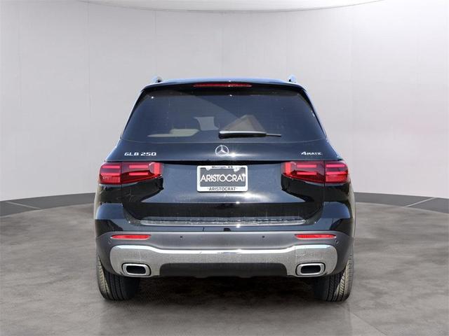 Photo of 2025 Midnight Black Mercedes-Benz GLB 250