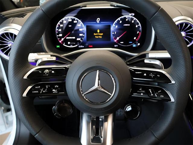 Photo of 2025 MANUFAKTUR Moonlight White Metallic Mercedes-Benz AMG SL 43