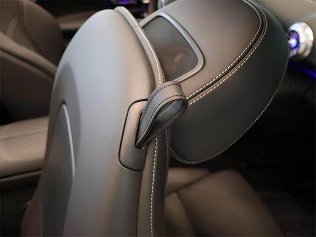 Photo of 2025 MANUFAKTUR Moonlight White Metallic Mercedes-Benz AMG SL 43