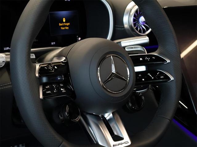 Photo of 2025 MANUFAKTUR Moonlight White Metallic Mercedes-Benz AMG SL 43