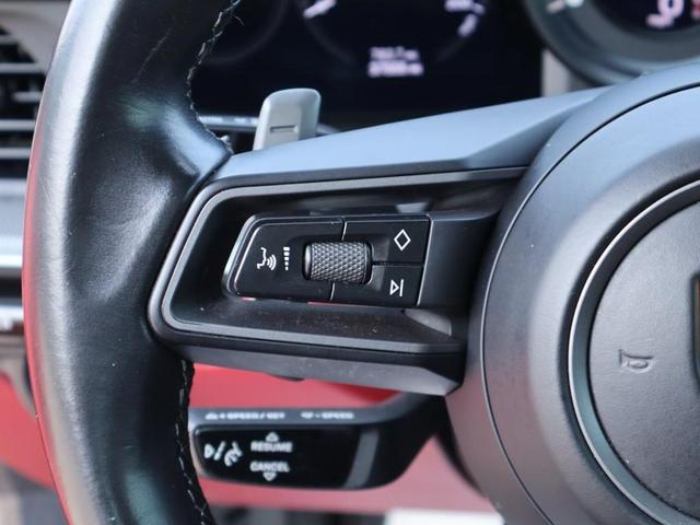 Photo of 2021 Black Porsche 911