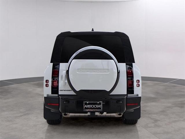 Photo of 2025 Fuji White Land Rover Defender