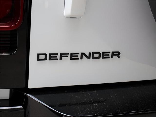 Photo of 2025 Fuji White Land Rover Defender