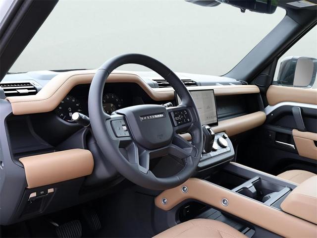 Photo of 2025 Fuji White Land Rover Defender