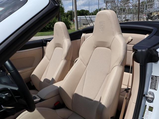 Photo of 2024 White Porsche 911